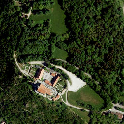Satellite imagery of Bogenberg, DE