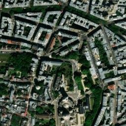Satellite imagery of Montmartre, overview on Paris, FR