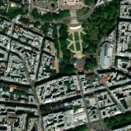 Satellite imagery of Montmartre, overview on Paris, FR
