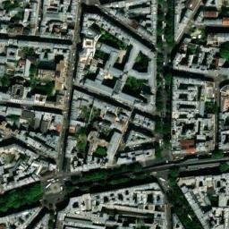 Satellite imagery of Montmartre, overview on Paris, FR