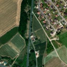 Satellite imagery of Château d'Étoges, FR