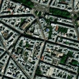 Satellite imagery of Montmartre, overview on Paris, FR