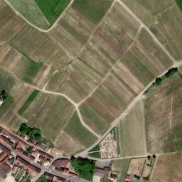 Satellite imagery of Château d'Étoges, FR