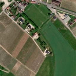 Satellite imagery of Château d'Étoges, FR