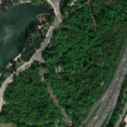 Satellite imagery of Château de la Muette, FR