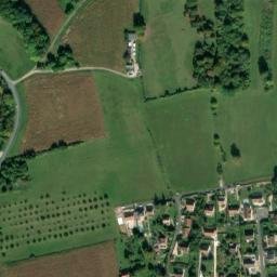 Satellite imagery of Château de Crécy-la-Chapelle, FR