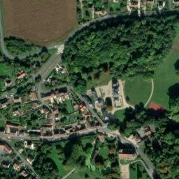 Satellite imagery of Château de Crécy-la-Chapelle, FR