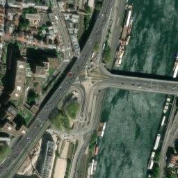 Satellite imagery of Château de St. Cloud, FR