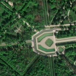 Satellite imagery of Château de St. Cloud, FR