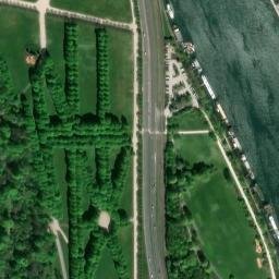 Satellite imagery of Château de St. Cloud, FR