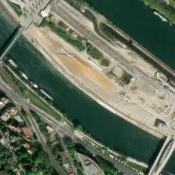 Satellite imagery of Château de Bellevue, FR