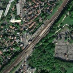 Satellite imagery of Château de Chaville, FR