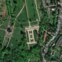 Satellite imagery of Château du Dauphin, FR