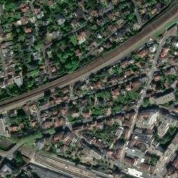 Satellite imagery of Château de Chaville, FR