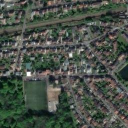 Satellite imagery of Château de Chaville, FR
