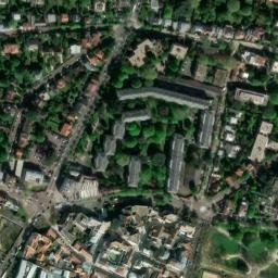 Satellite imagery of Château de Sceaux, FR