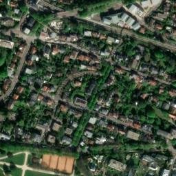 Satellite imagery of Château de Sceaux, FR