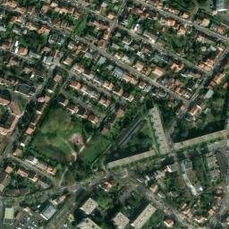 Satellite imagery of Château de Berny, FR