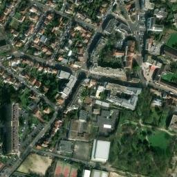 Satellite imagery of Château de Berny, FR