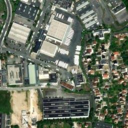 Satellite imagery of Château d'Orly, FR