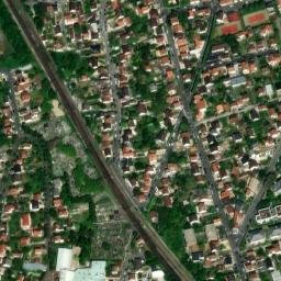 Satellite imagery of Château d'Orly, FR