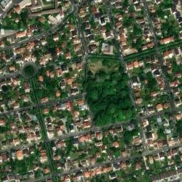 Satellite imagery of Château d'Orly, FR