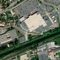 Satellite imagery of cairn, FR