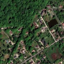 Satellite imagery of Château de Saint-Hubert, FR