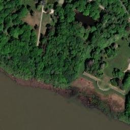 Satellite imagery of Château de Saint-Hubert, FR