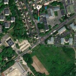 Satellite imagery of Château des Bergeries, FR
