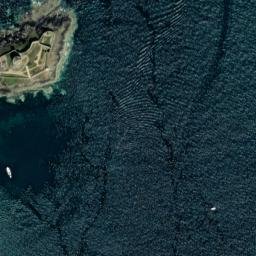 Satellite imagery of Pointe de la Pie, FR