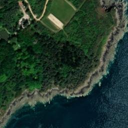 Satellite imagery of Pointe de la Pie, FR