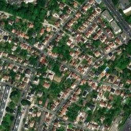 Satellite imagery of Château de Fromont, FR