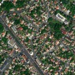 Satellite imagery of Château de Fromont, FR