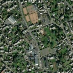 Satellite imagery of Pointe de Saint-Quay, FR