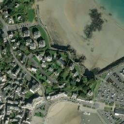 Satellite imagery of Pointe de Saint-Quay, FR