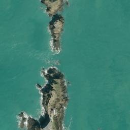 Satellite imagery of Pointe du Décollé, FR