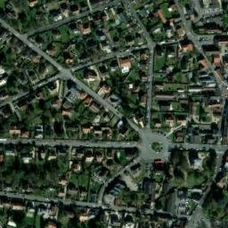 Satellite imagery of Château de Limours (pavillon Mansart), FR