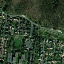 Satellite imagery of Château de Limours (pavillon Mansart), FR