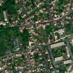 Satellite imagery of Château de Chantemerle, FR