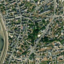 Satellite imagery of Pointe du Béchet, FR
