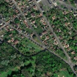 Satellite imagery of Château de Maintenon, FR