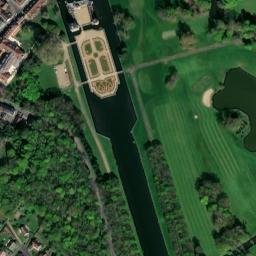 Satellite imagery of Château de Maintenon, FR