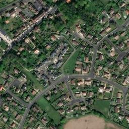 Satellite imagery of Château de Maintenon, FR