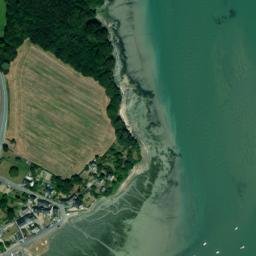 Satellite imagery of Pointe du Château Parlant, FR
