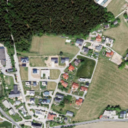 Satellite imagery of Hintzing, AT