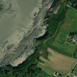 Satellite imagery of Roche Roemel, FR