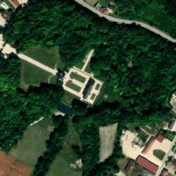 Satellite imagery of Château de Dampierre, FR