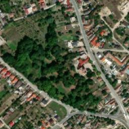 Satellite imagery of Kaštieľ Trstín, SK