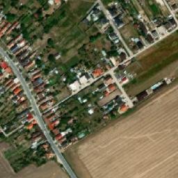 Satellite imagery of Kaštieľ Trstín, SK